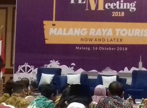 Wali Kota Sutiaji saat memberikan paparan dalam acara Forum Ekonomi Malang Raya di Hotel Ijen Suites Malang.