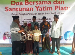 Peringati Tahun Baru 1440 Hijriah, Satuan Kerja Khusus Pelaksana Kegiatan Usaha Hulu Minyak dan Gas Bumi (SKK Migas) dan Kontraktor Kontrak Kerja Sama (KKKS) PT Energi Mineral Langgeng (EML) menggelar doa bersama dan santunan yatim piatu, Kamis (20/9/2018