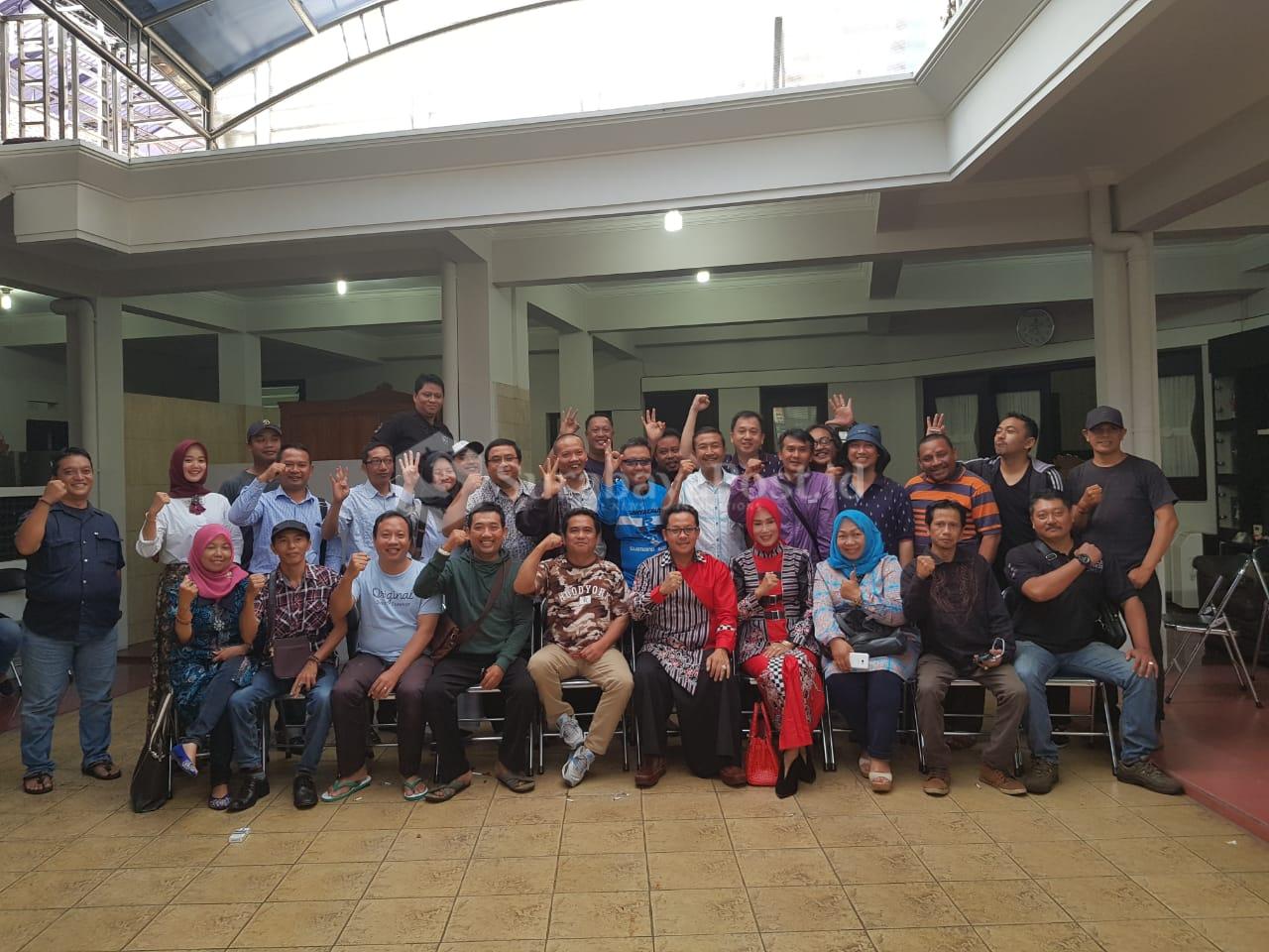 Wali Kota Malang Sutiaji bersama timsesnya di rumah dinas, Jl Ijen 2, Kota Malang. Ahad (2/12/2018).