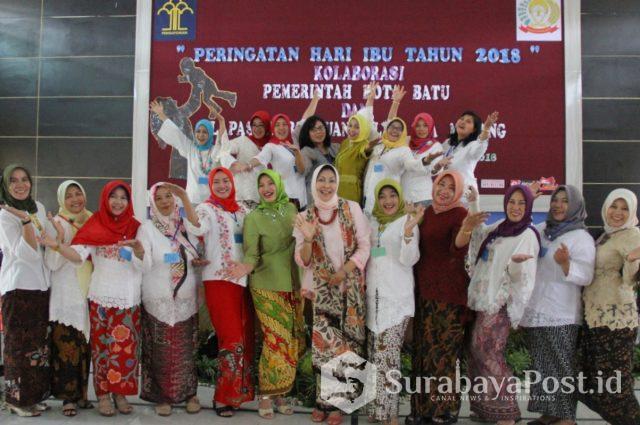 IMG-20181223-WA0041 Wali Kota Batu Hj Dewanti Rumpoko kala bersama keluarga besar LP Wanita di Sukun, Kota Malang, Jatim