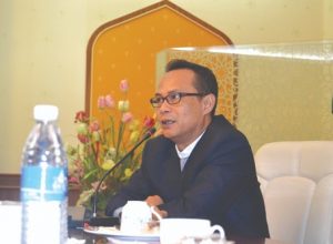 Rektor IKIP Budi Utomo Malang Dr Nurcholis Sunuyeko.