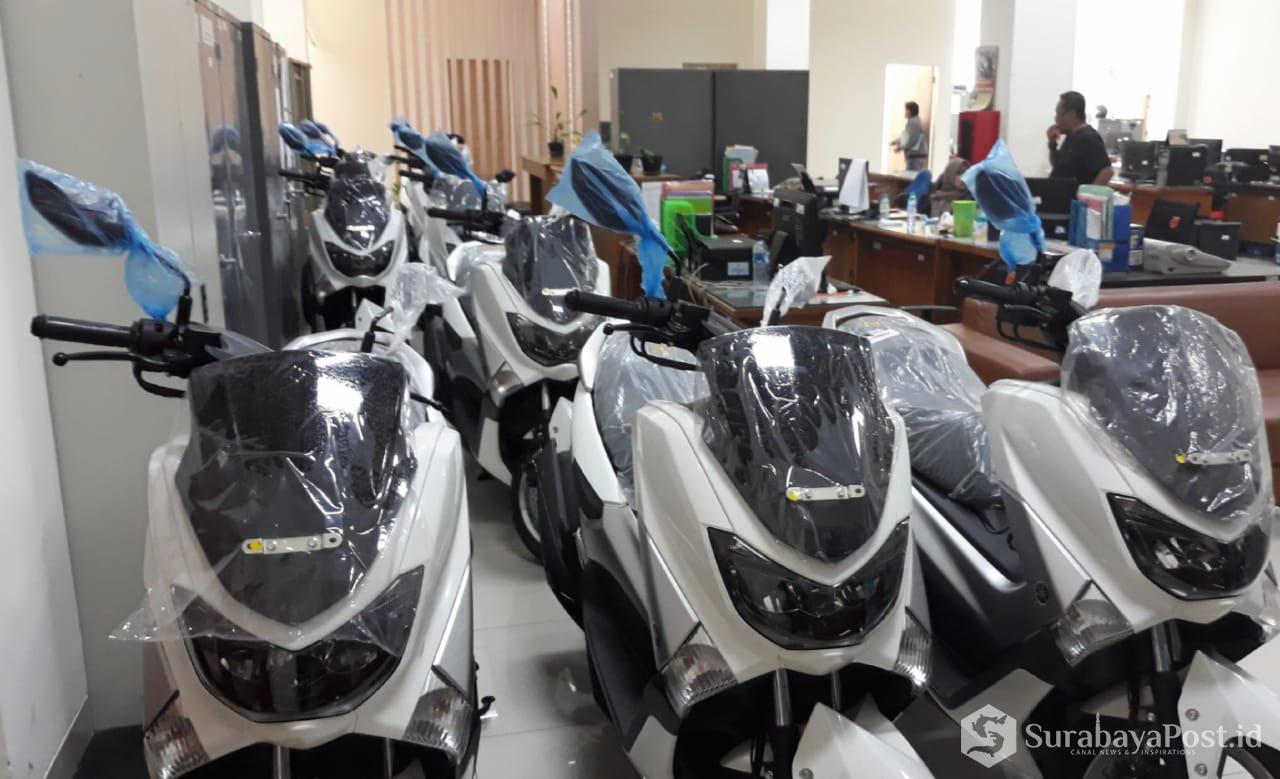 Sebanyak 10 unit sepeda motor jenis X - Max di ruangan Kantor Dishub Kota Batu ini akan menjadi kendaraan operasional untuk anggota.