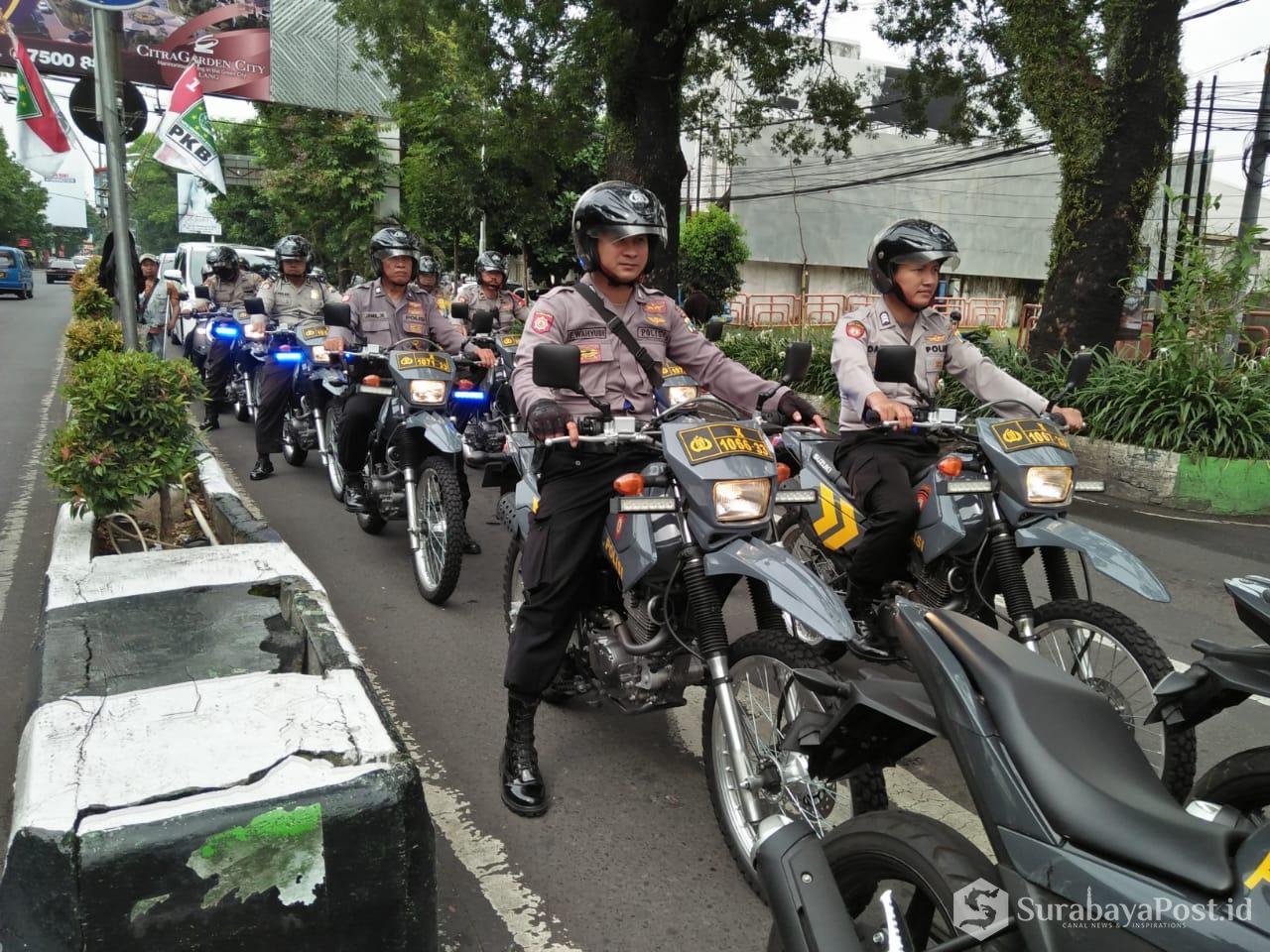 Kasat Sabhara Polres Malang Kota, AKP Hery Widodo memimpin langsung operasi pengaman tahapan Pemilu 2019 dengan melakukan patroli rutin.