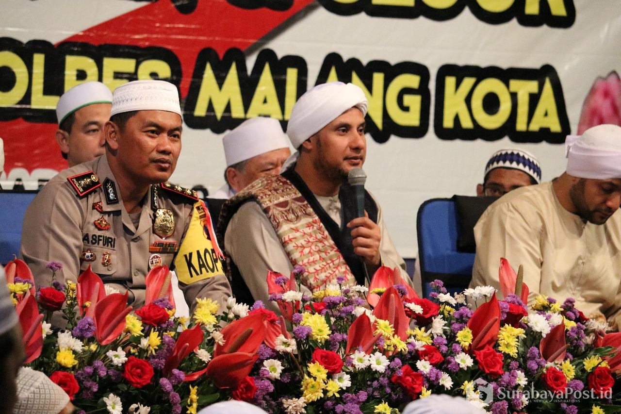 Kapolres Malang Kota AKBP Asfuri SIK MH saat tabligh akbar.