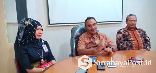 IMG-20190322-WA0046 Rektor Unikama, Pieter Sahertian didampingi Wakil Rektor I Sudi Dulaji dan Kepala Humas Retno Wulandari.