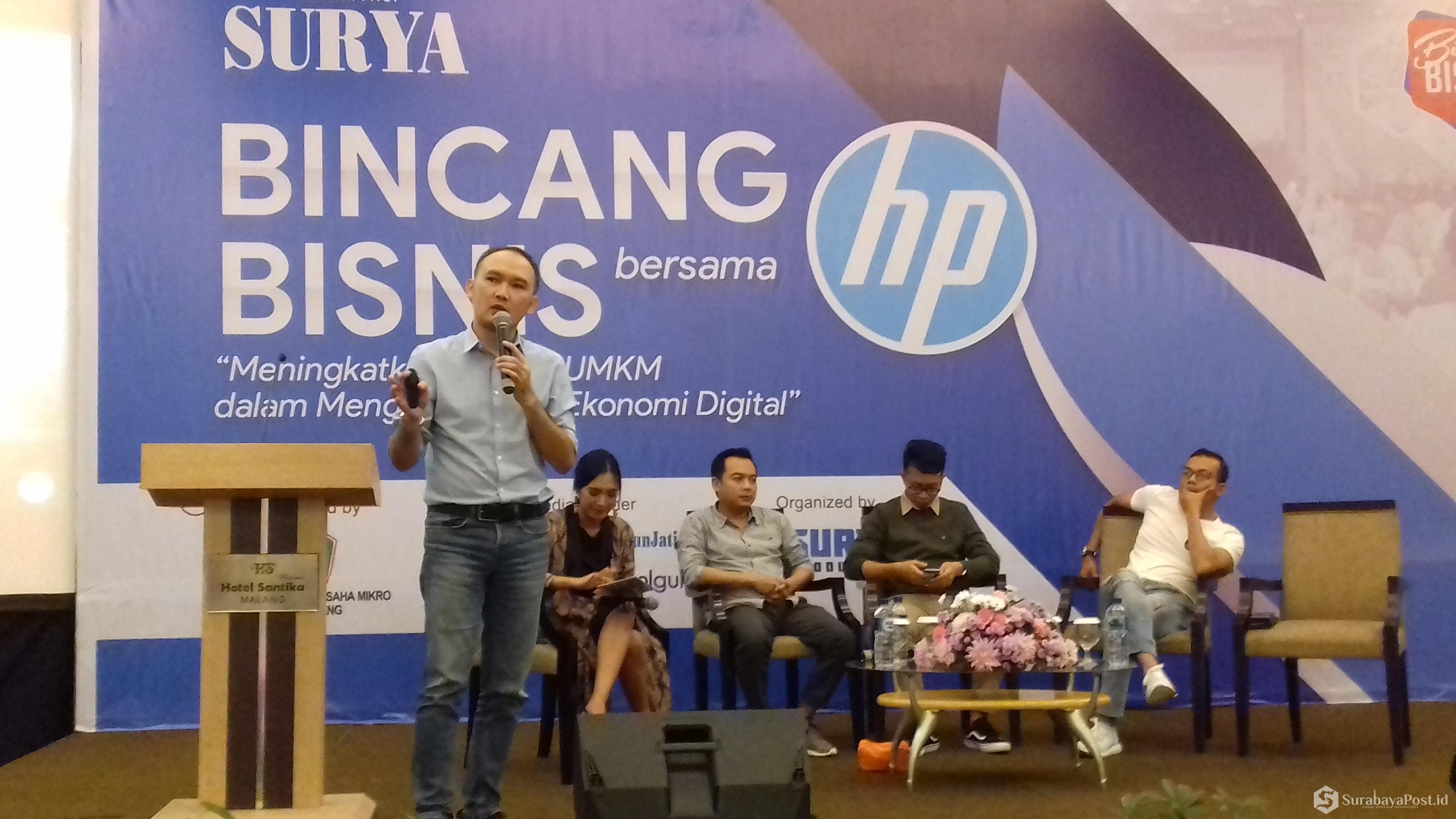 County Print Marketing Manager HP Indonesia, Fajar Heriyanto kala memberikan presentasi terkait produk printer terkemuka di dunia pada para pelaku UMKM di Malang Raya.