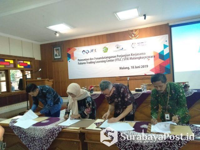 IMG-20190618-WA0024 BPF bersama JFX dan KBI Gandeng STIE Malangkucecwara melakukan penandatanganan MoU terkait kerjasama dan peresmia FTLC.