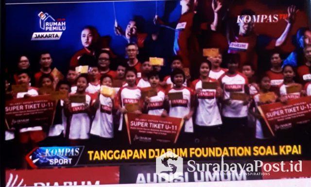 IMG-20190810-WA0035 Anak-anak usia 11 - 13 Tahun menggunakan atribut Djarum pada acara Audisi Umum Beasiswa Djarum Bulutangkis 2019.