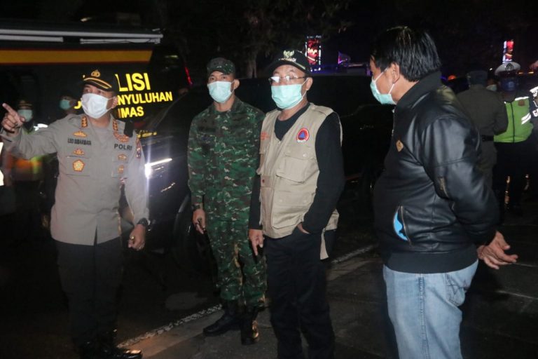 Forpimda Kota Malang Lakukan Operasi Pembubaran Massa ...