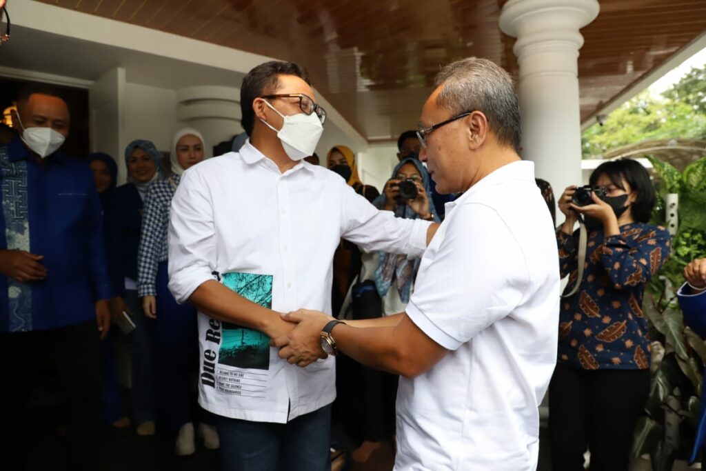Wakil Ketua Majelis MPR RI, Zulkifli Hasan beserta rombongan, saat berkunjung ke Rumah Dinas Wali Kota Malang, Sutiaji__