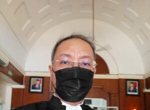 Filipus Goenawan SH MH, kuasa hukum Irsan Pribadi/foto: Junaedi (surabayapost.id)