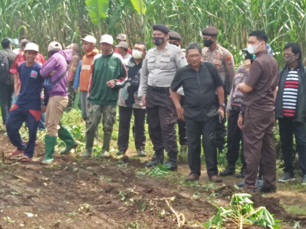 Pelaksanaan ekseskusi oleh PN Malang di Desa Sidodadi, Kecamatan Lawang_