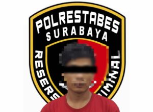 Salah satu pelaku curanmor yang diamankan Unit Jatanras Polrestabes Surabaya (ist)