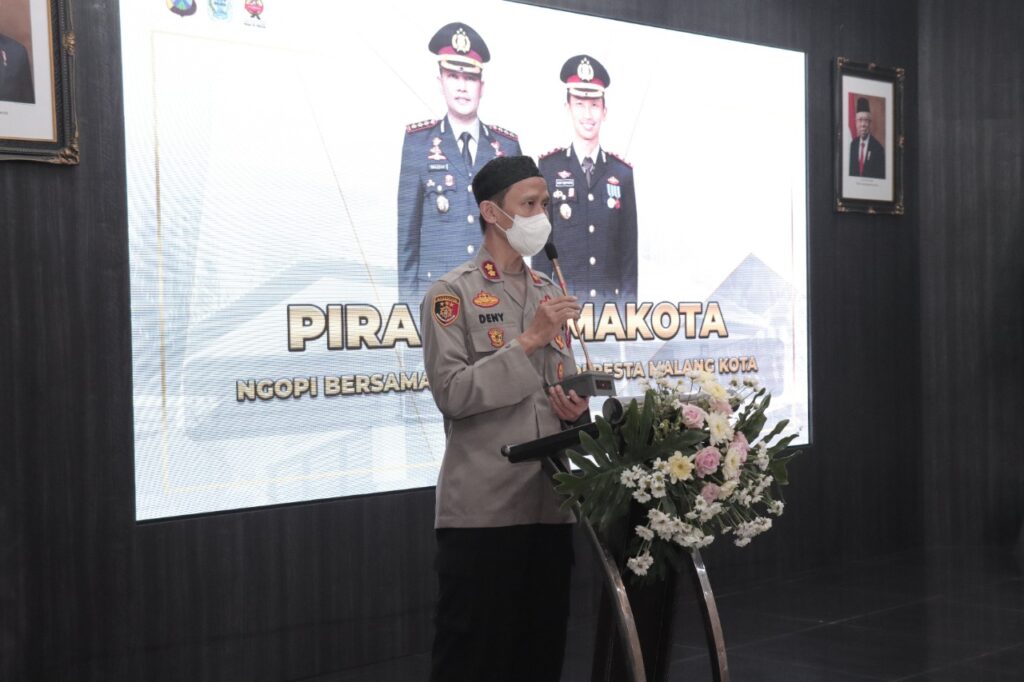 Waka Polresta Malang Kota, AKBP Deny Heryanto saat memberikan sambutan di acara Piramida Makota