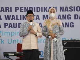 Walikota Malang, H Sutiaji bersama Bunda Paud Kota Malang Hj Widayati Sutiaji (ist)