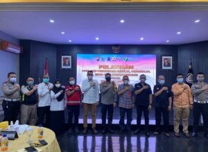 Kapolresta Malang Kota, Kombes Pol Budi Hermanto bersama jajaran terkait pose bersama