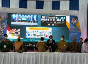 Walikota Malang, H Sutiaji saat penandatangan MoU dengan Polinema