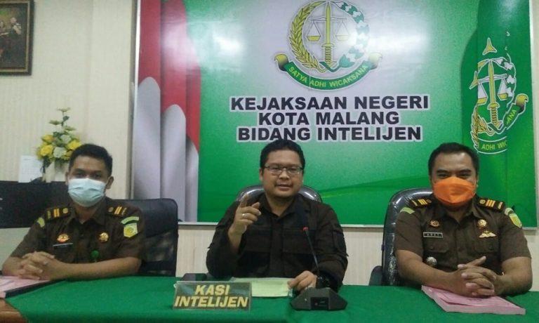Kasi Intelijen Kejari Kota Malang, Eko Budisusanto (tengah) pada suatu kegiatan beberapa waktu lalu