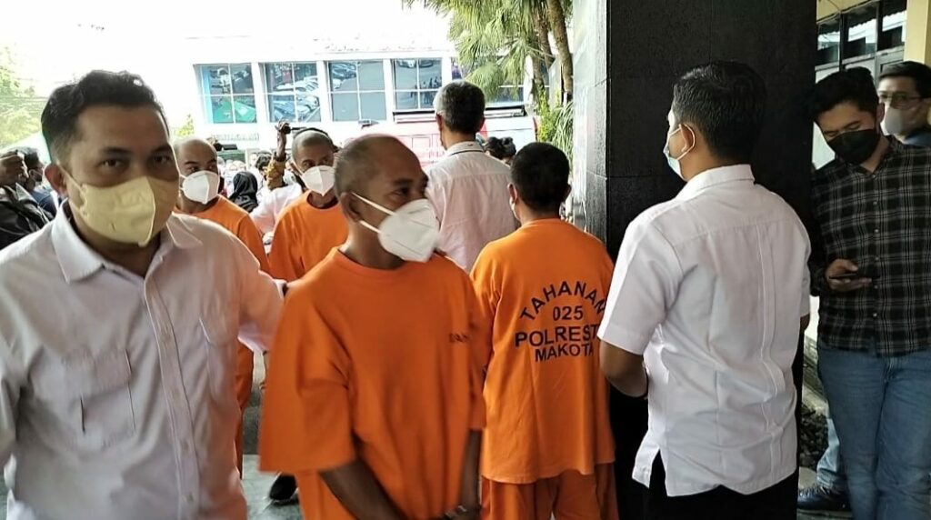 Tiga tersangka kurir besar jaringan narkoba dikeler anggota Satreskoba Polresta Malang Kota