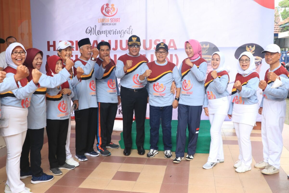 Walikota Malang, H Sutiaji dan Wawali Sofyan Edi Jarwoko pose bersama usai peringatan Hari Lansia (ist)