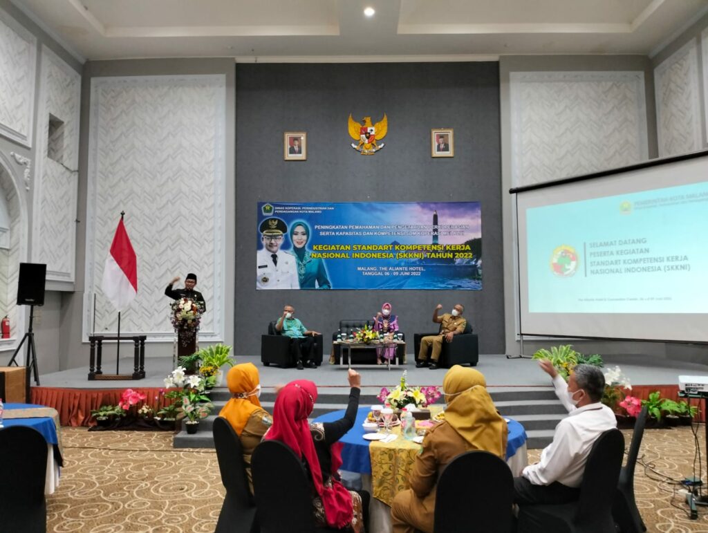 Walikota Malang, H Sutiaji memberikan sambutan sekaligus membuka acara pelatihan Standart Kompetensi Kerja Nasional (SKKNI)