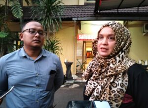 Yassiro Ardhana Rahman, kuasa hukum Ketua DPD Perindo Kota Malang, Laily Fitriyah Liza Min Nelly, saat ditemui awak media di Polresta Malang Kota, pada Selasa (30/05/2022) malam.