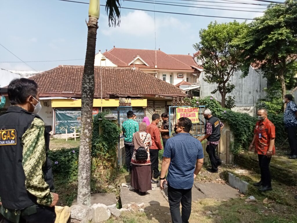 Enam penghuni rumah milik Pemkot Malang di Jalan Bondowoso, mendapat surat peringatan pertama dari Kejaksaan Negeri Kota Malang (ist)