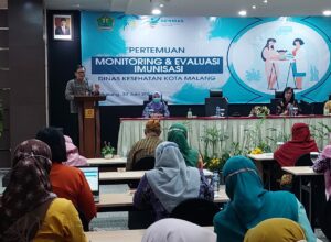 Kepala Dinkes Kota Malang, dr Husnul Muarif memberikan sambutan dalam kegiatan pertemuan Monitoring dan Evaluasi Imunisasi (ist)