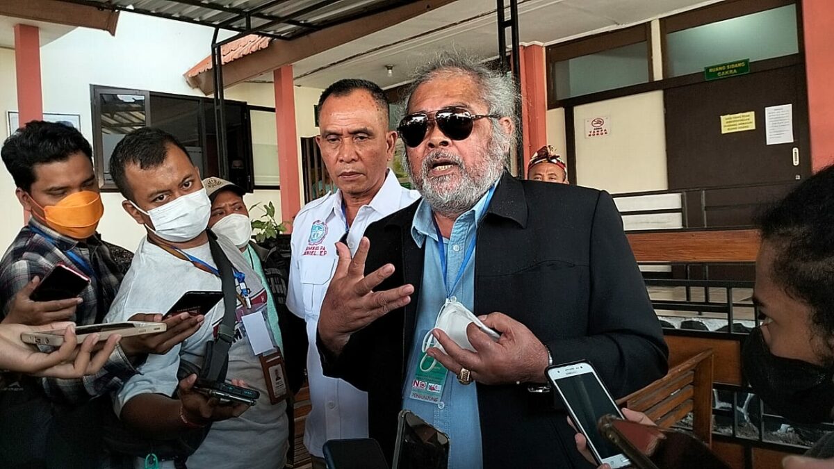 Ketua Komnas Perlindungan Anak (PA) Arist Merdeka Sirait mengaku puas dan senang atas tuntutan JPU terhadap terdakwa JE di Pengadilan Negeri Kota Malang