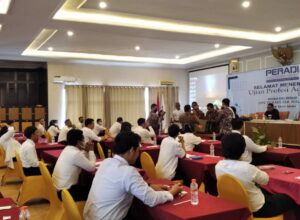 Sebanyak 49 calon advokat, saat mengikuti Ujian Profesi Advokat yang digelar DPC Peradi RBA Malang di hotel Pelangi, Sabtu (02/02022)
