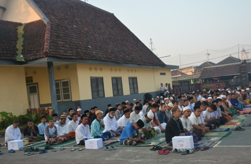Sholat Idul Adha berjamaah di Masjid At - Taubah Lapas Kelas 1 Malang (ist)