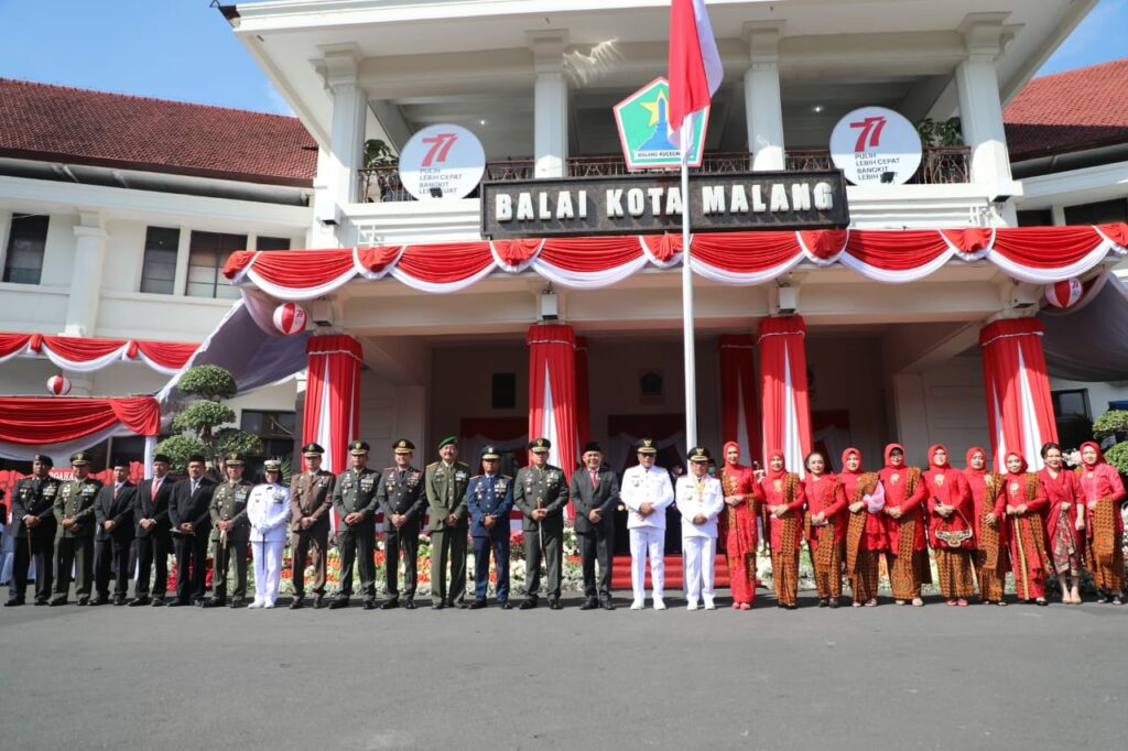 Walikota Sutiaji dan Wakil Walikota Sofyan Edi Jarwoko, pose bersama jajaran Forkopimda Kota Malang usai upacara HUT ke-77 RI (ist)