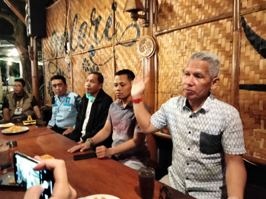 Kalapas Kelas 1 Lowokwaru Malang, Heri Azhari (kanan) saat ditemui awak media di Cafe Jagongan Jail (ist)
