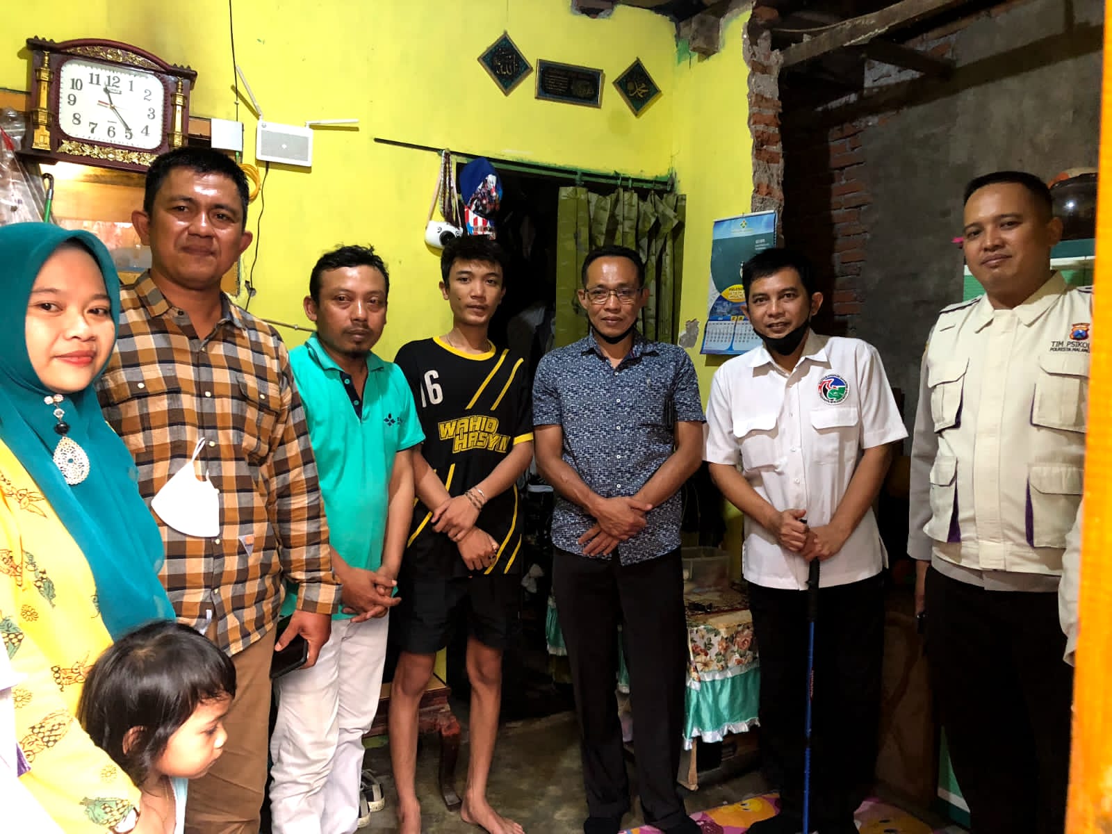 Tim sama ramah Polresta Malang Kota lakukan trauma healing pada korban tragedi Kanjuruhan (ist)
