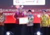Walikota Malang, H Sutiaji saat menerima penghargaan Anugerah Kualitas Pengisian Jabatan Pimpinan Tinggi Tahun 2021 dengan kategori baik dari KASN ( dok.diskominfo)