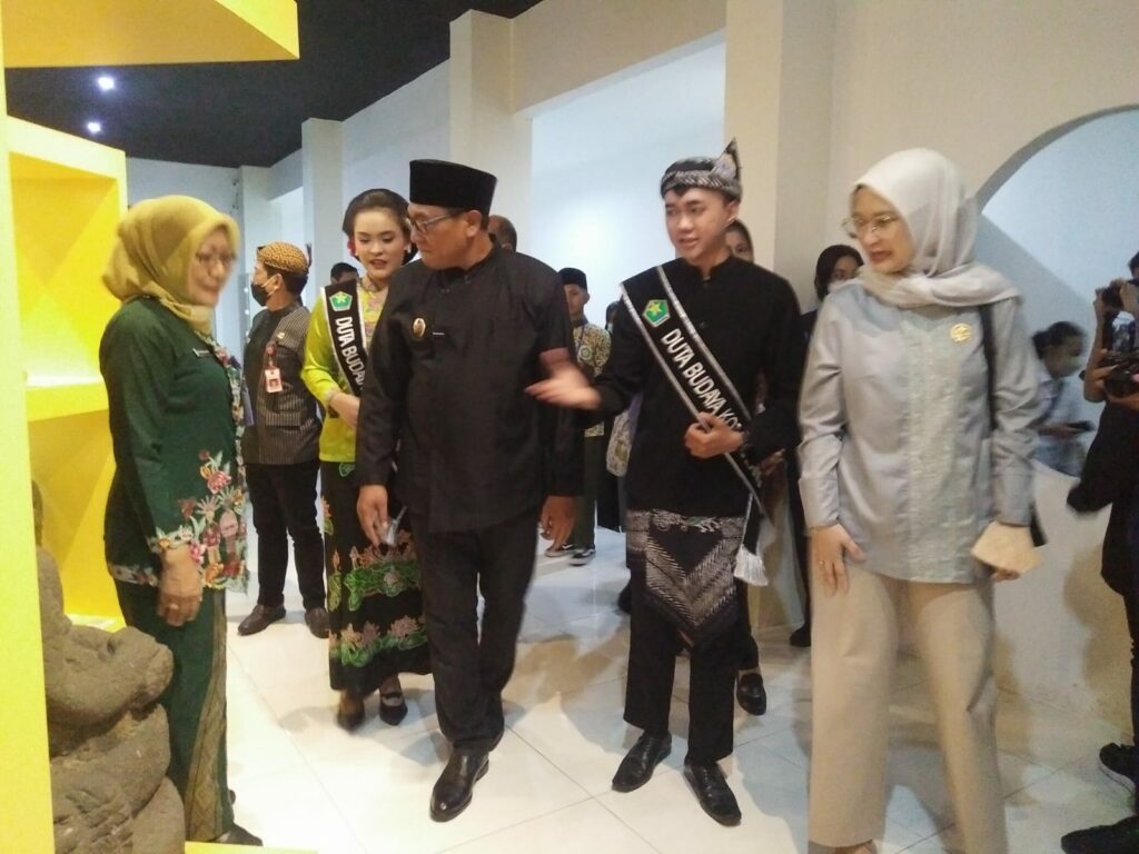 Wakil Walikota Malang, H Sofyan Edi Jarwoko saat membuka Museum Festival Vaganza 2022 (ist)