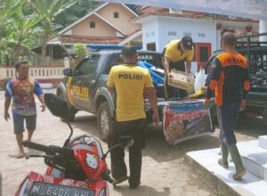 Kegiatan penyaluran bantuan korban banjir di Desa Pujiharjo (ist)