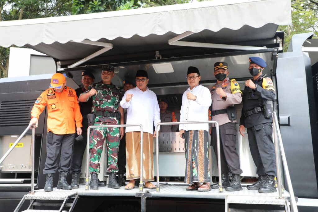 Walikota Malang, H Sutiaji pose bersama jajaran terkait (ist)