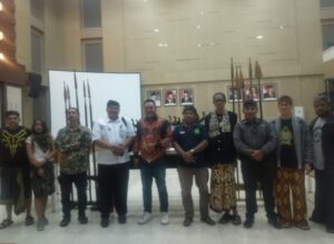 Pose bersama digelaran Batu Keris Festival