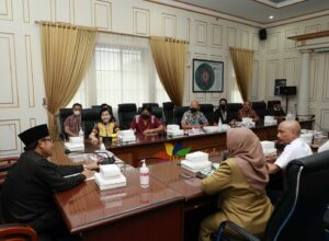 Walikota Malang, H Sutiaji menggelar rapat koordinasi terkait penyediaan lahan parkir di kawasan Heritage Kayutangan (ist)