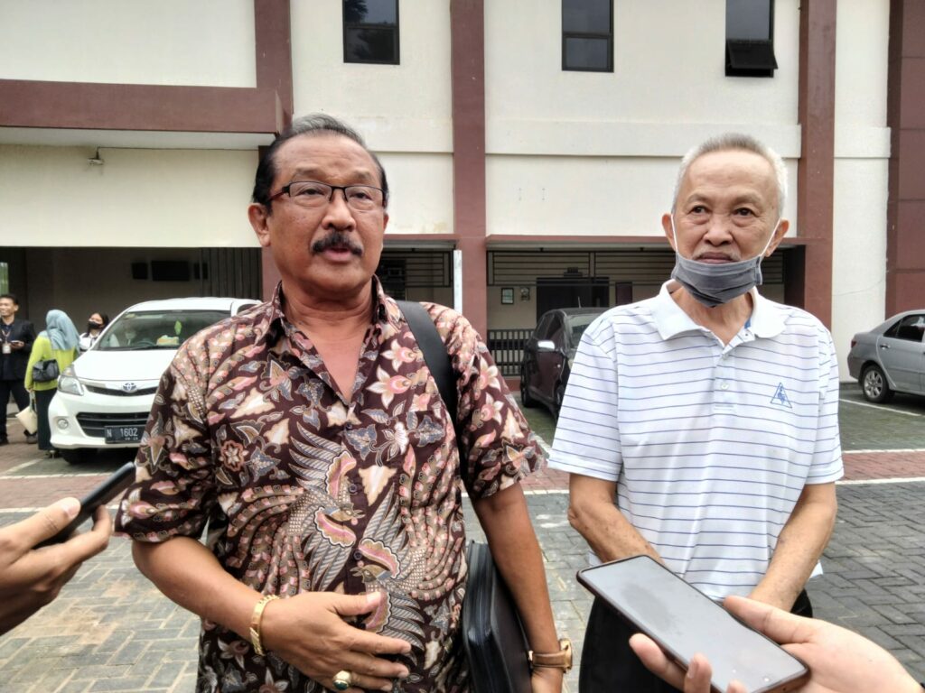 Suhendro Priyadi bersama Bambang Sugiarto