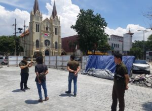 Tim PPS Kejaksaan Negeri Kota Malang monitoring pembangunan di area Kayutangan Heritage (ist)