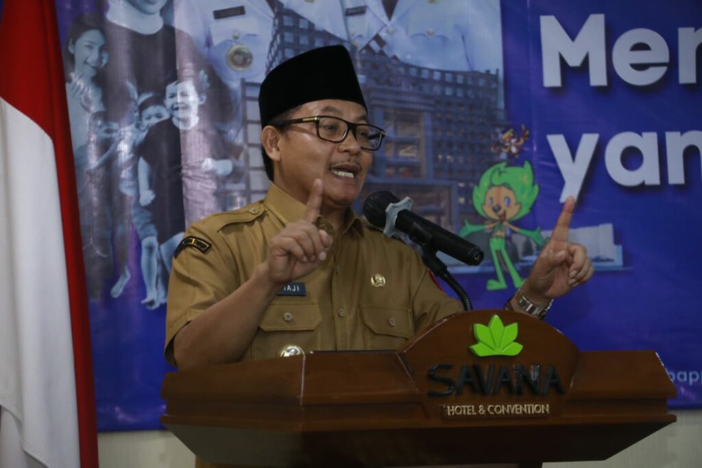 Walikota Malang, H Sutiaji memberikan arahan dalam Rakorda Pengarusutamaan Gender, di Hotel Savana Malang (ist)
