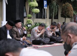 Istighosah dan doa bersama yang digelar Polresta Malang Kota (ist)