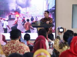 Anggota Komisi X DPR RI yang juga Wakil Ketua MPR RI Ahmad Basarah menggelar kegiatan Dengar Pendapat Masyarakat (DPM) di Malang, Kamis 17 November 2022. (ist)
