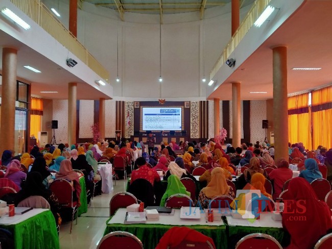 Kegiatan Sosialisasi Penyusunan Laporan Keuangan tahun 2022 bagi Satuan Pendidikan SD dan SMP Negeri di lingkungan Disdikbud Kota Malang (ist)