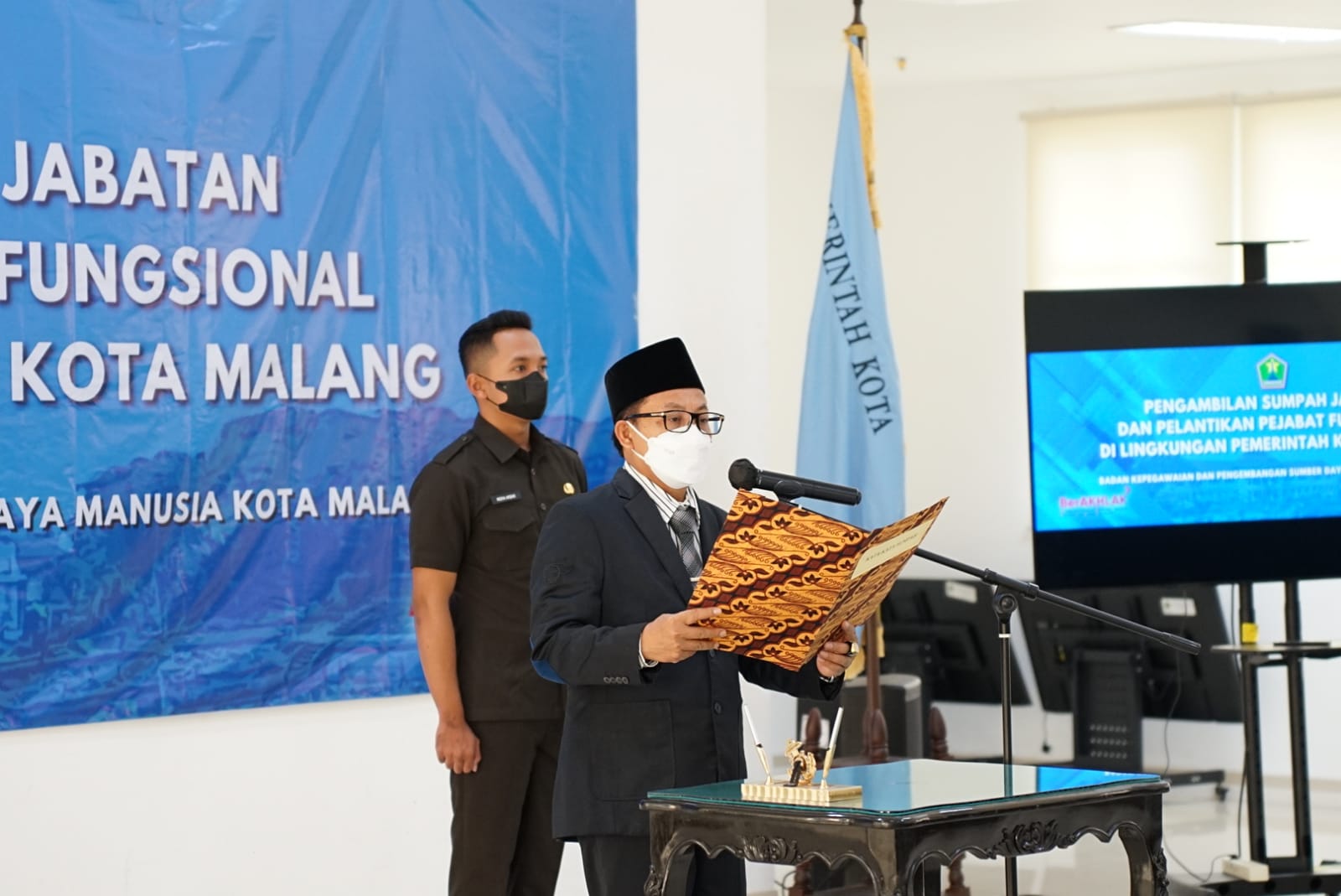 Walikota Malang, H Sutiaji saat memberikan pesan kepada ASN yang baru dilantik (ist)