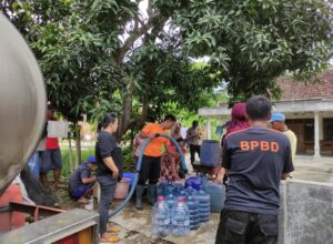 Sumur Bor Submersible Error, Ratusan Jiwa Warga di Magetan Kebingunan Air Bersih