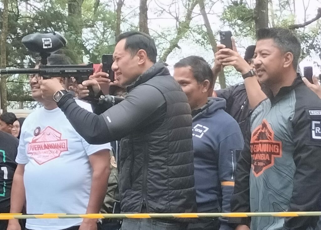 Agus Harimurti Yudhoyono (AHY) hadir dalam kegiatan Ngobrol Santai Wisata Alam di Coban Rondo