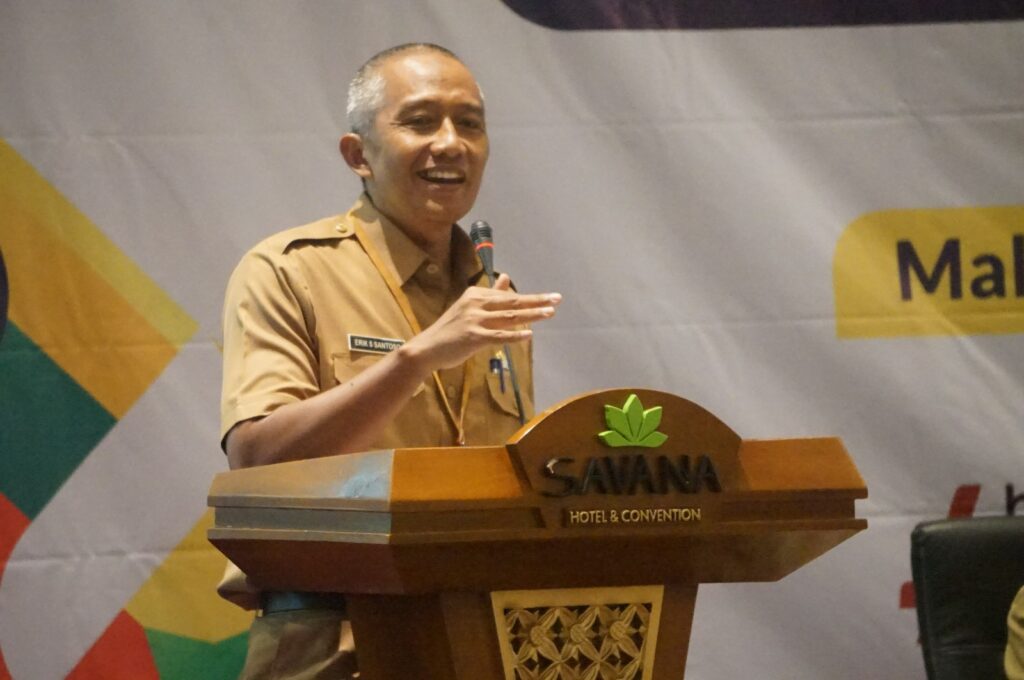 Sekda Kota Malang, Erik Setyo Santoso memberikan sambutan sekaligus membuka FGD penyusunan arsitektur dan peta rencana SPBE. (istimewa)
